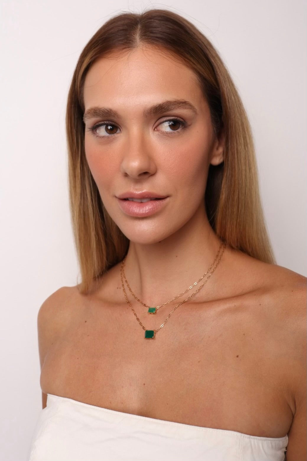 COLAR ISIS CRISTAL ESMERALDA