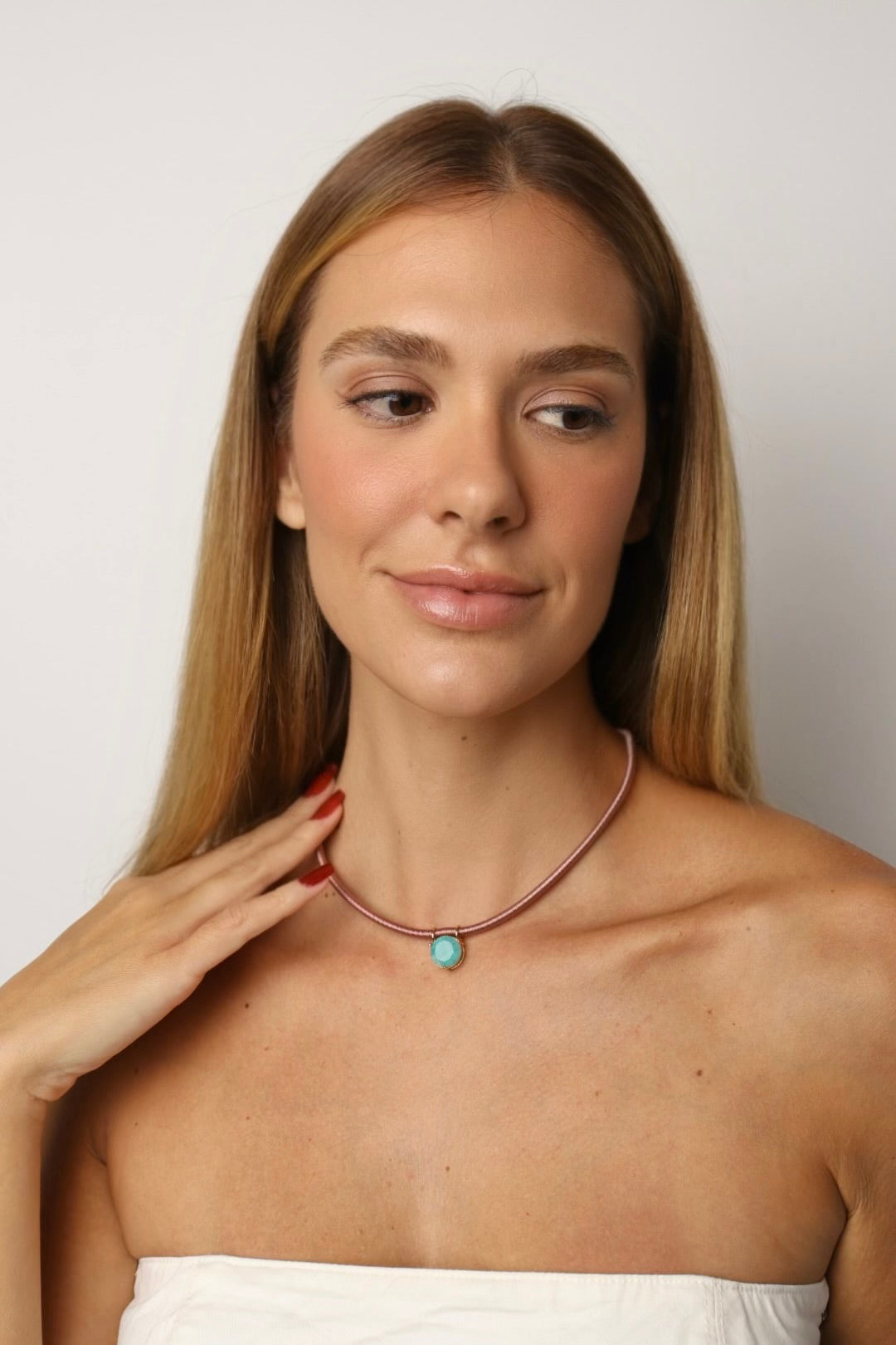 COLAR FIO DE SEDA ROSÉ PEDRA AMAZONITA