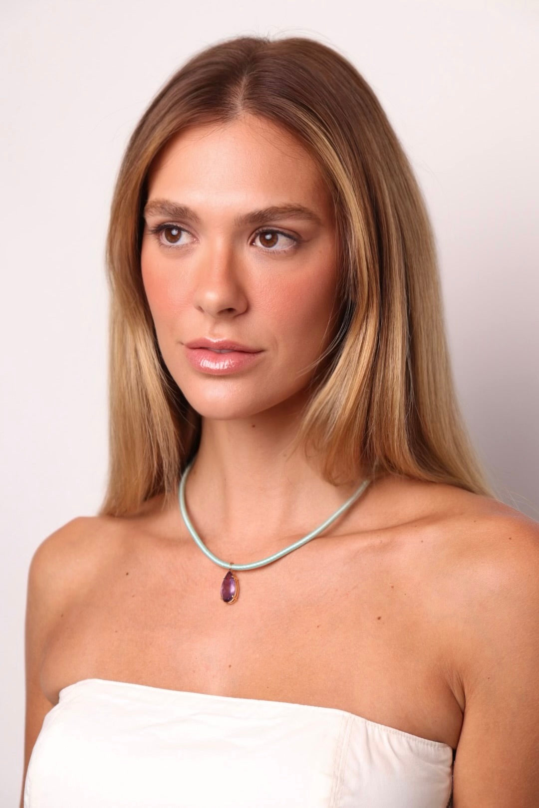 COLAR FIO DE SEDA PEDRA AMETISTA (2 CORES)