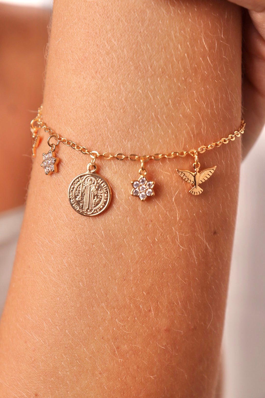 PULSEIRA PINGENTES RELIGIOSOS