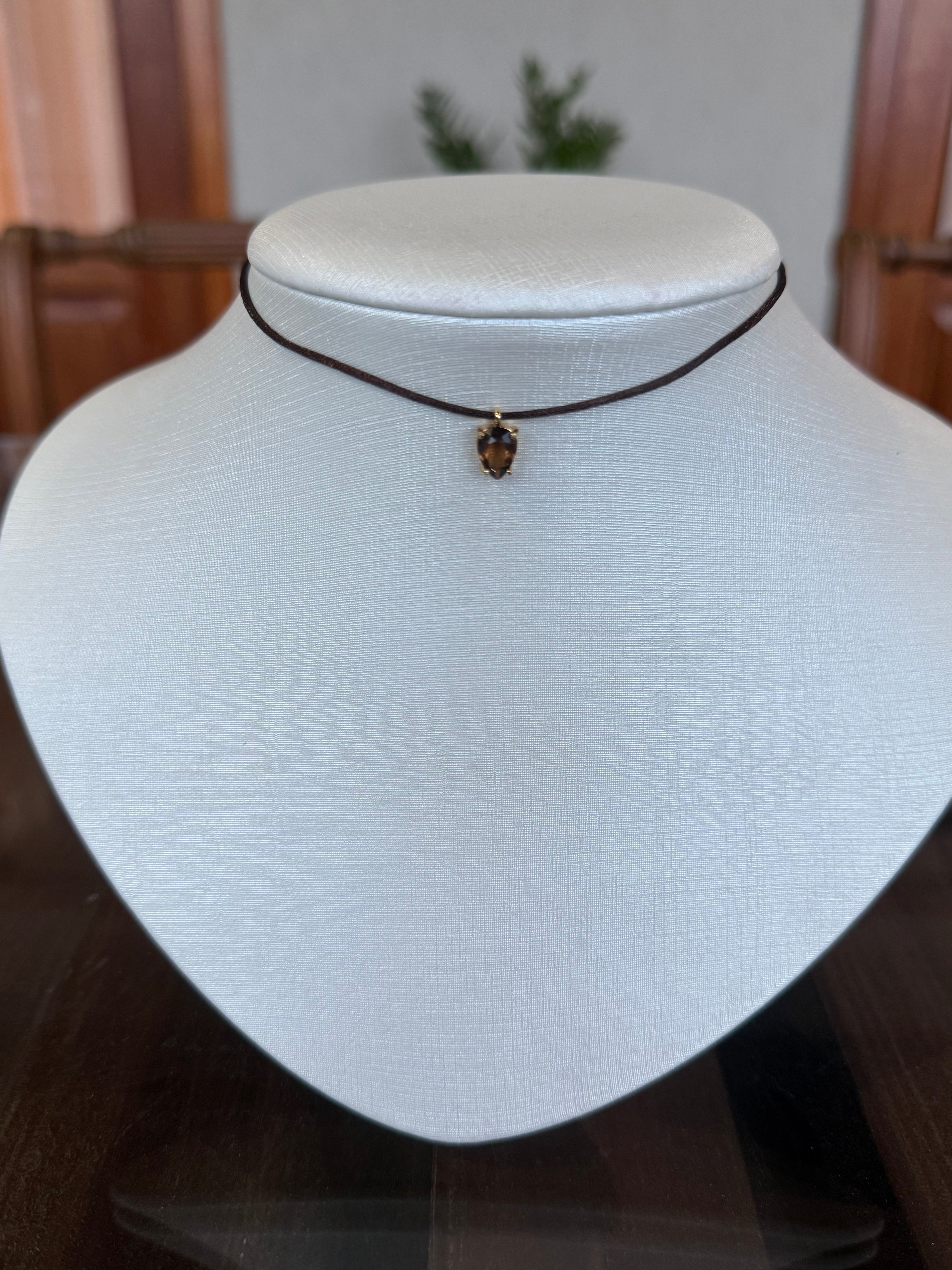 CHOKER FIO DE SEDA COM GOTA DELICADA