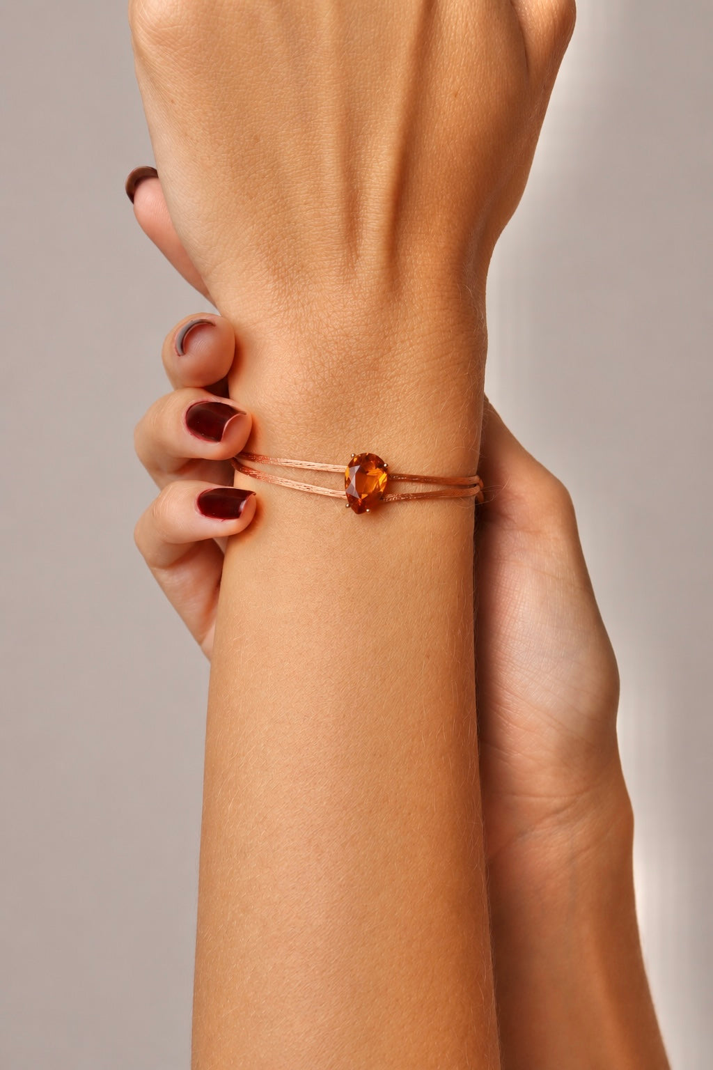 PULSEIRA FIO DUPLO DE SEDA PINGENTE GOTA