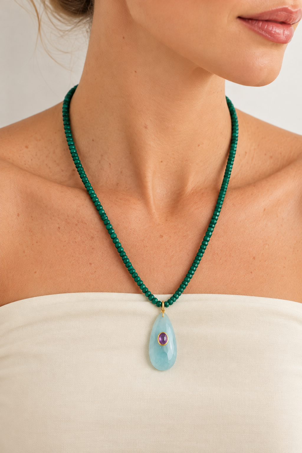 COLAR MALAQUITA NATURAL COM PINGENTE FLUORITA VERDE E ZIRCÔNIA TANZANITA