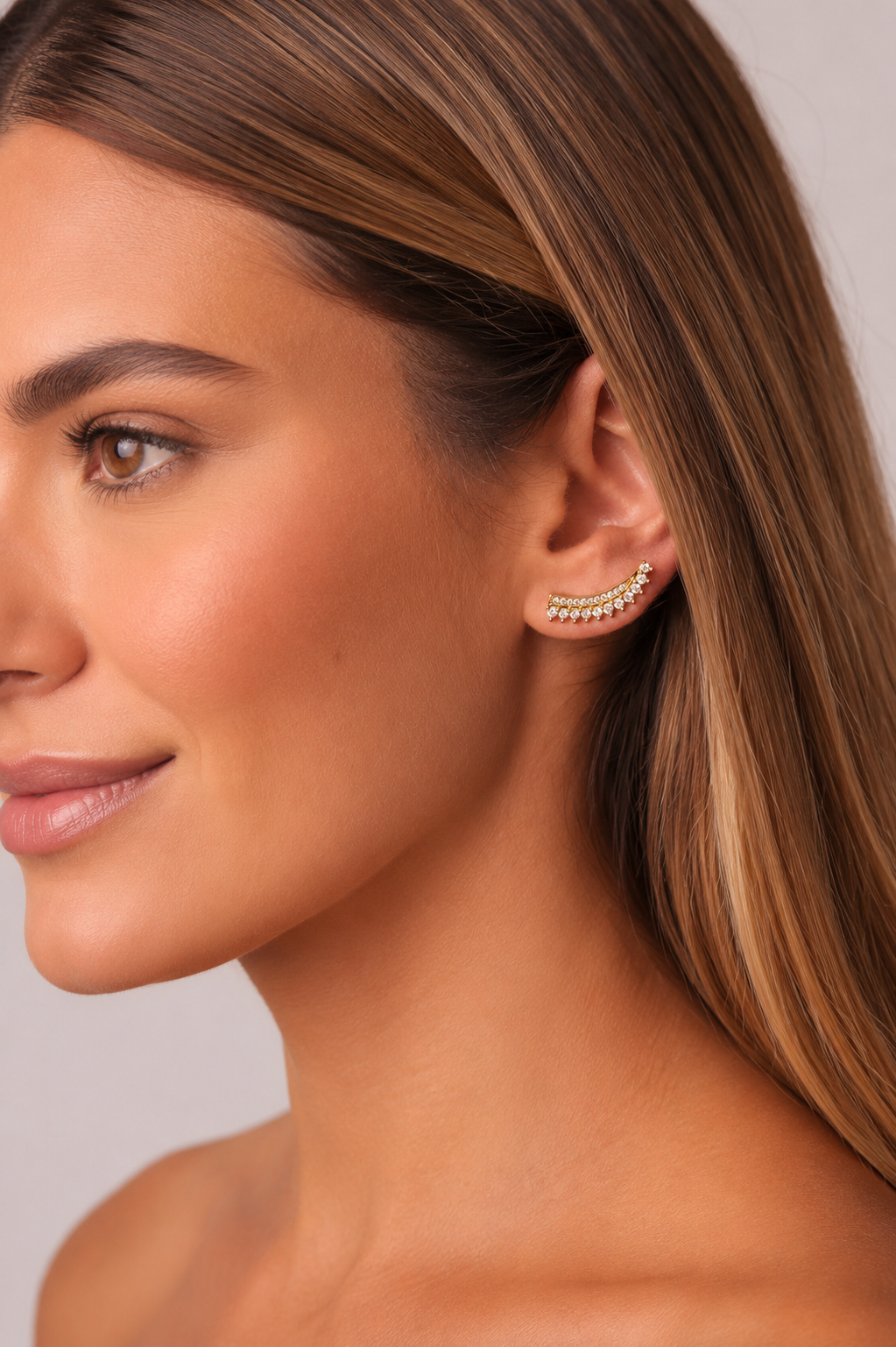 BRINCO EAR CUFF CRAVEJADO